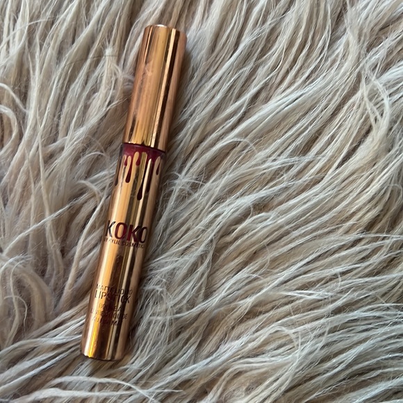 COPY - Kylie Cosmetics Lipstick - Picture 8 of 14